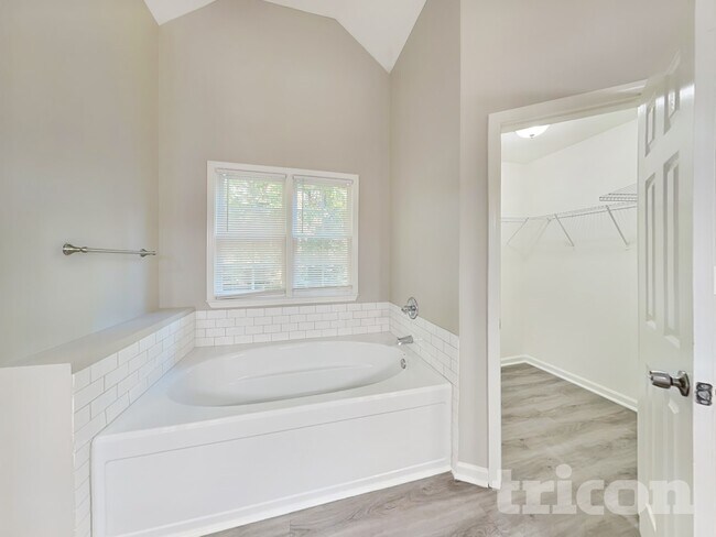 Building Photo - 3560 Erdly Ln