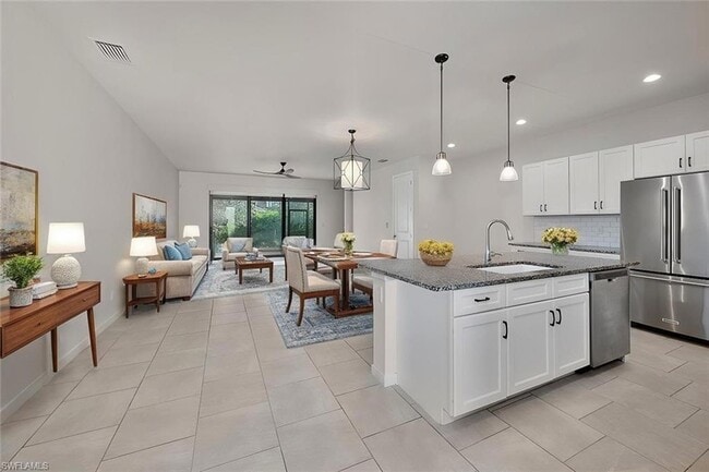 Primary Photo - 13010 Pembroke Dr