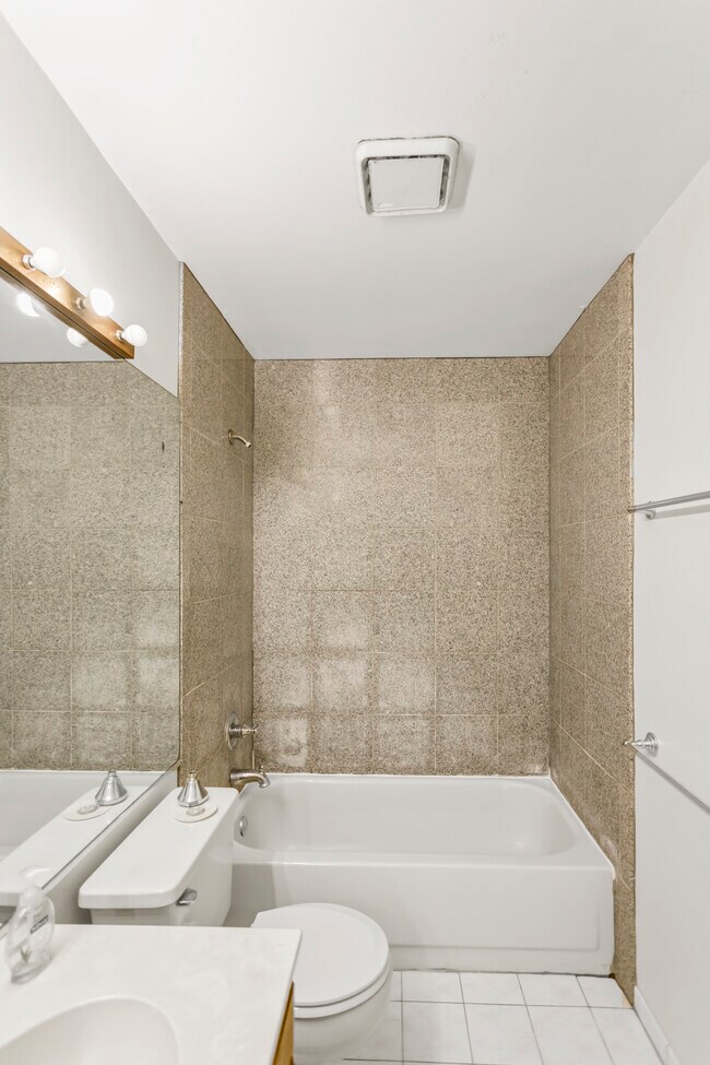 Building Photo - 3224 Bremerton Ln