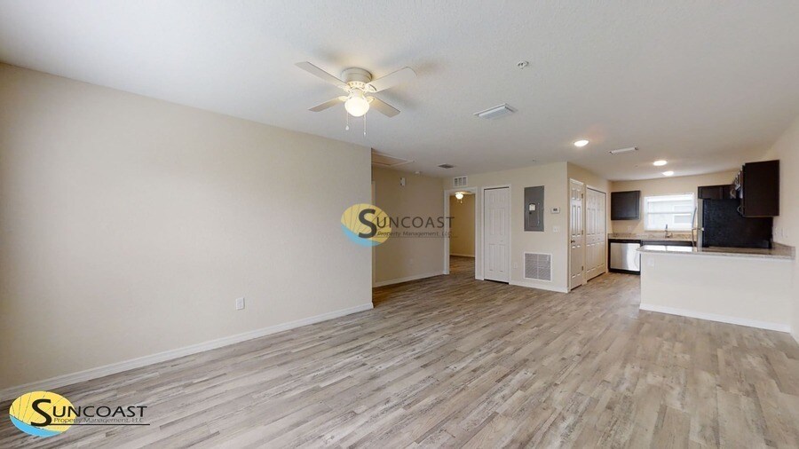 Building Photo - 9520 N Camel Dr