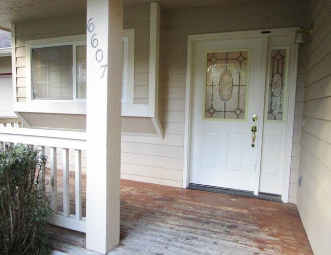 Building Photo - 3 Bedroom, 2 Bathroom Rambler located in A...