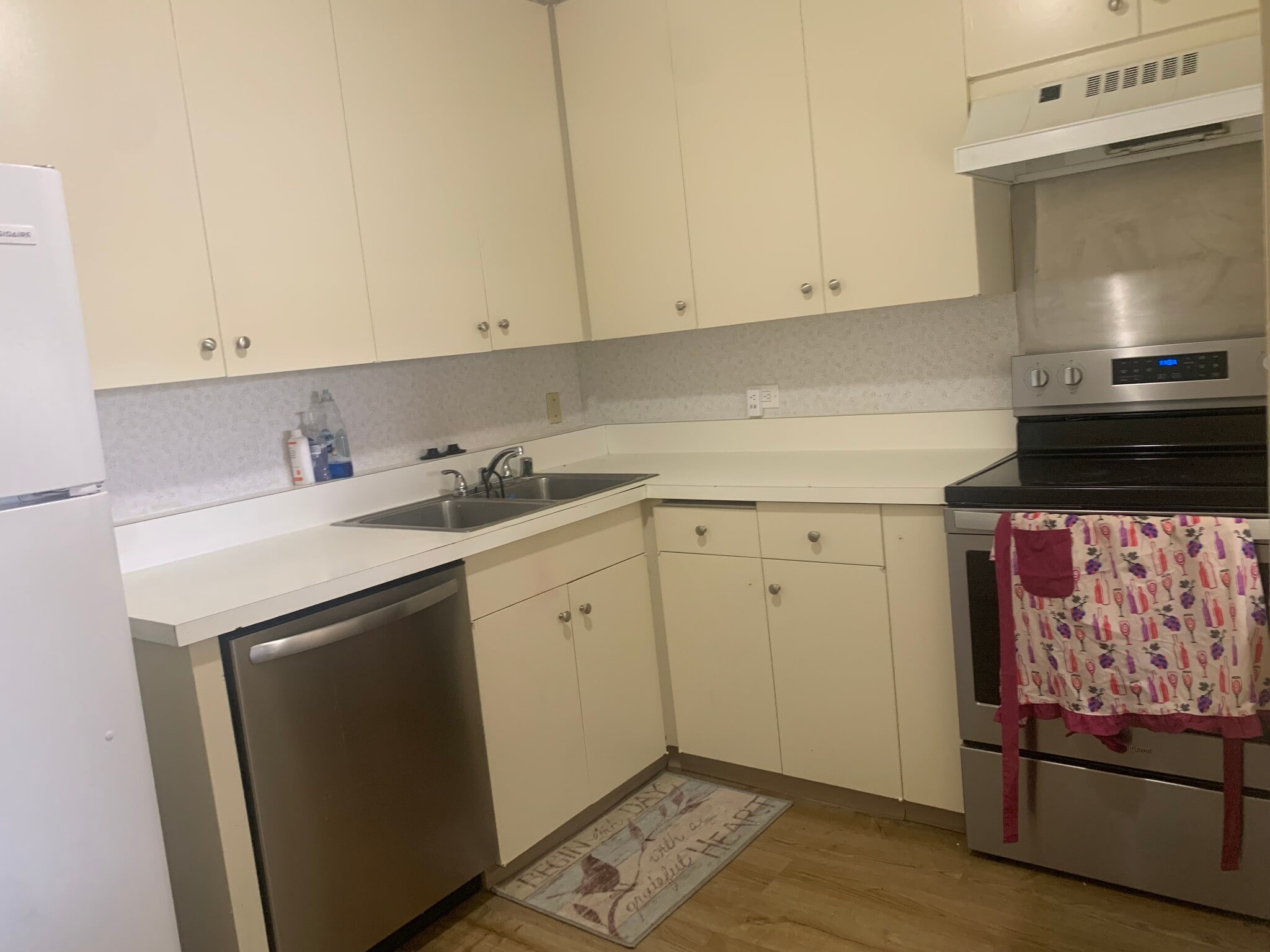 Kitchen - 1860 Ala Moana Blvd