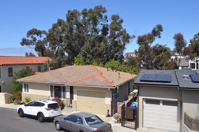Building Photo - MISSION HILLS 3BR/2BA SPANISH BUNGALOW