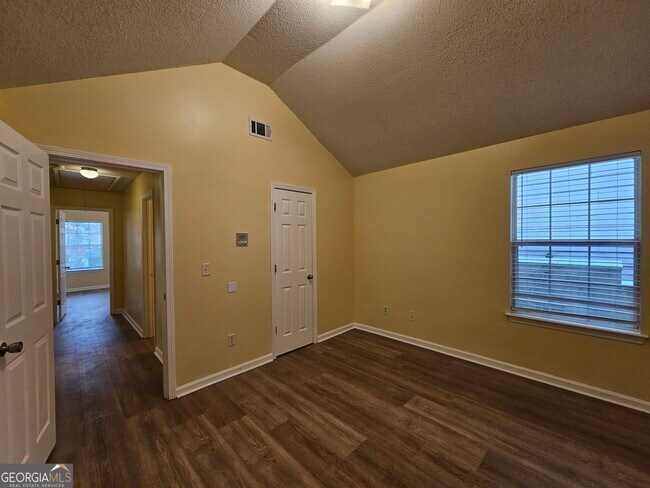 Building Photo - 206 Southwind Ln