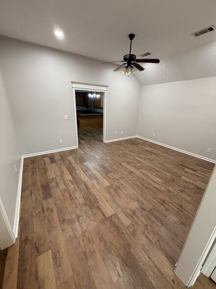 Building Photo - 37 Ridgeview Dr