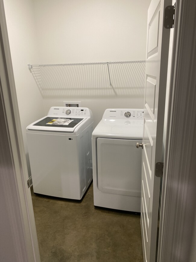 New Washer and dryer - 45548 Tranquil Trce