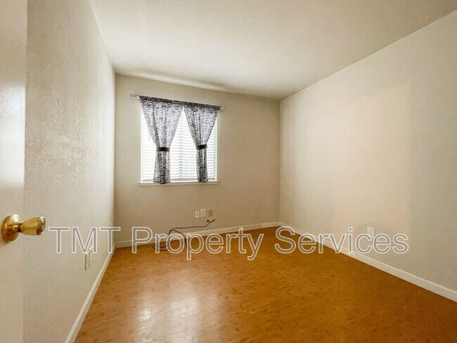 Building Photo - 8166 Morgan Hill Way