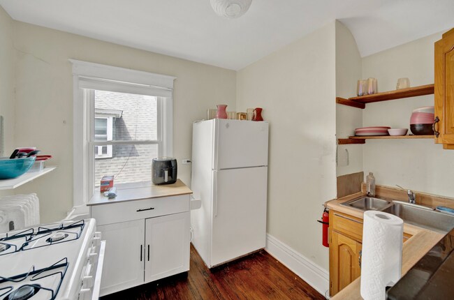 Building Photo - 819 Gaffield Pl