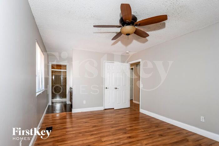 Building Photo - 311 Windyoak Dr