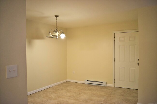 Building Photo - 63 Glade St