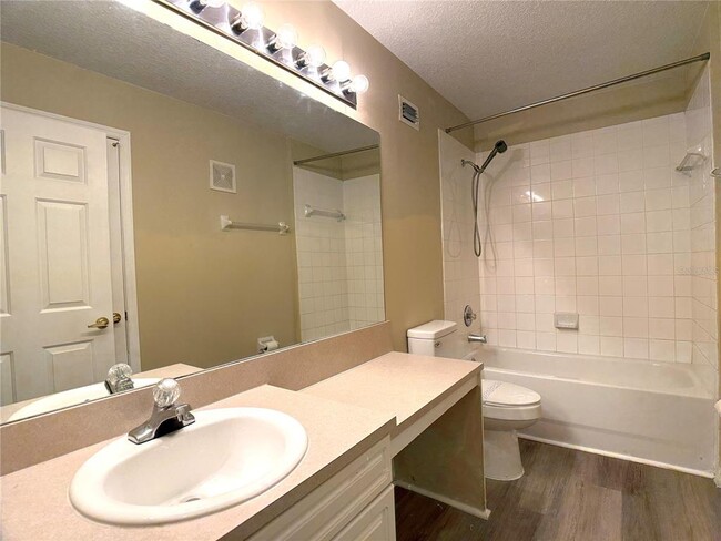 Building Photo - 501 Coconut Palm Way