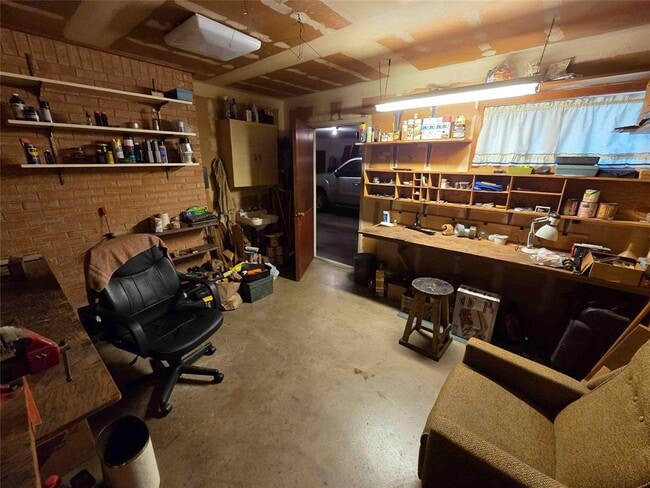 Building Photo - 402 Honeycomb Ridge