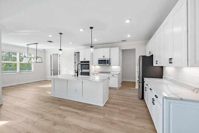 Building Photo - 4770 SW Ardsley Dr