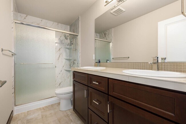 Building Photo - Modern Bothell Home in Kingsbury Community