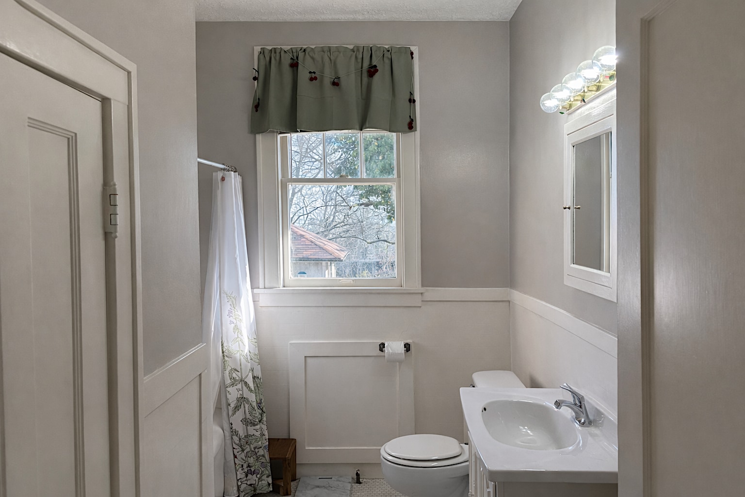 Building Photo - 3219 W Markham St