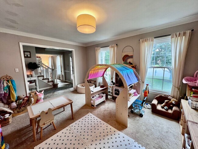 Building Photo - Charming Home in Quiet Salem Woods Cul-de-Sac