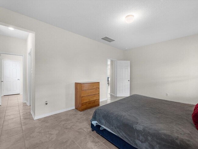 Building Photo - 14719 Cypress Creek Landing