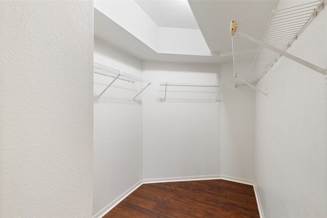 Building Photo - 2121 Hepburn St