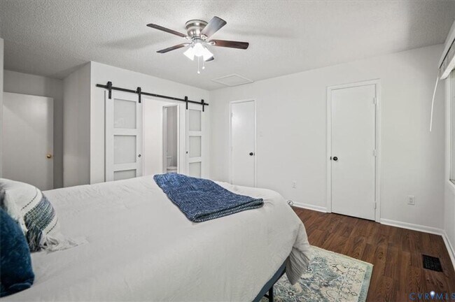 Building Photo - 3 Bedroom Townhome in Henrico!!!