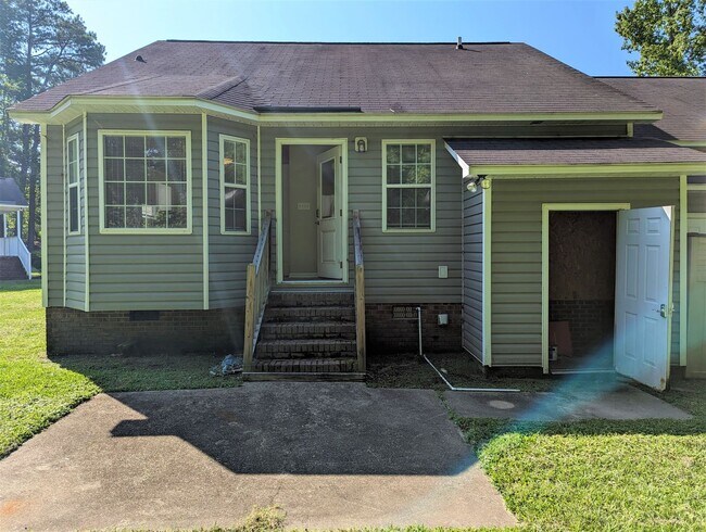 Building Photo - Lonesome Wind Way