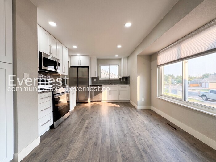 Building Photo - 18354 E Crestline Cir