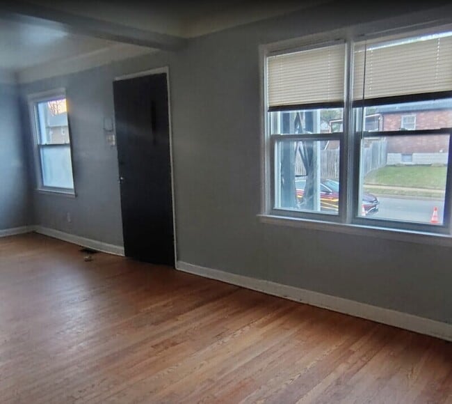 Building Photo - 6404 Myron Ave