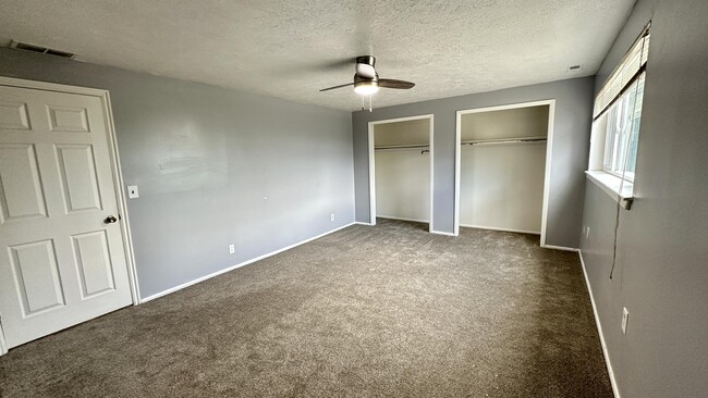 Building Photo - 1715 East Fort Union Blvd