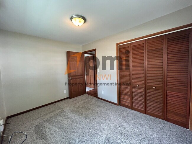Building Photo - 3 Walnut Pkwy