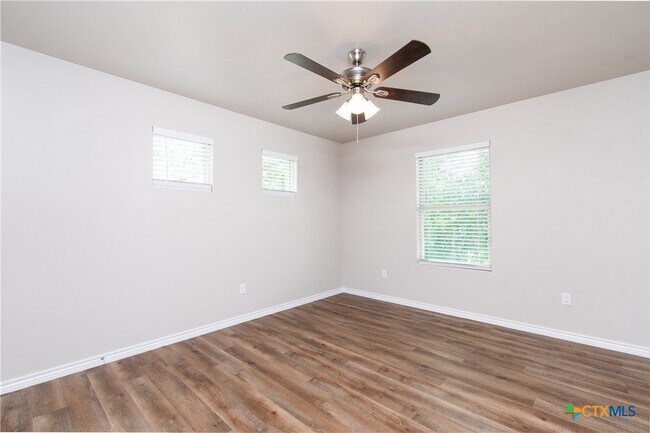 Building Photo - 2361 S Wall St