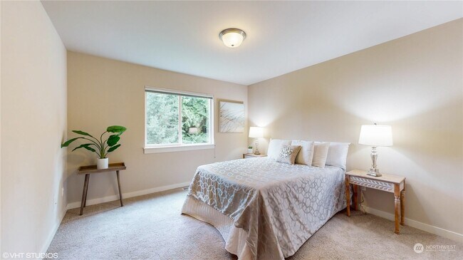 Building Photo - 13101 NE 84th St