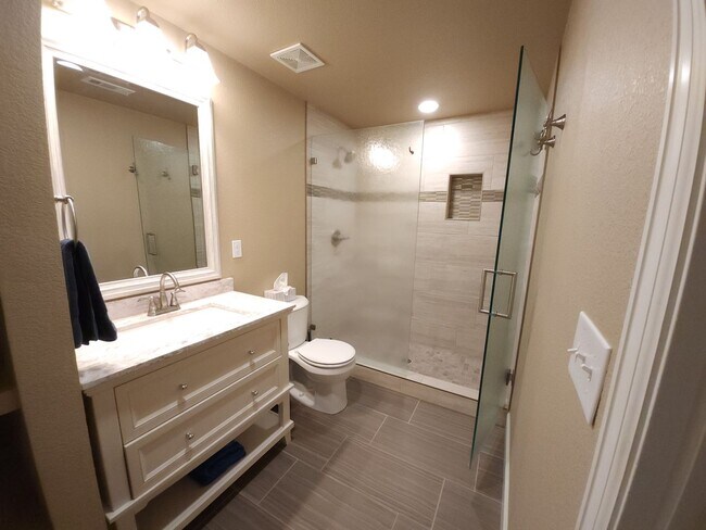 Building Photo - 8392 Longleaf Ln
