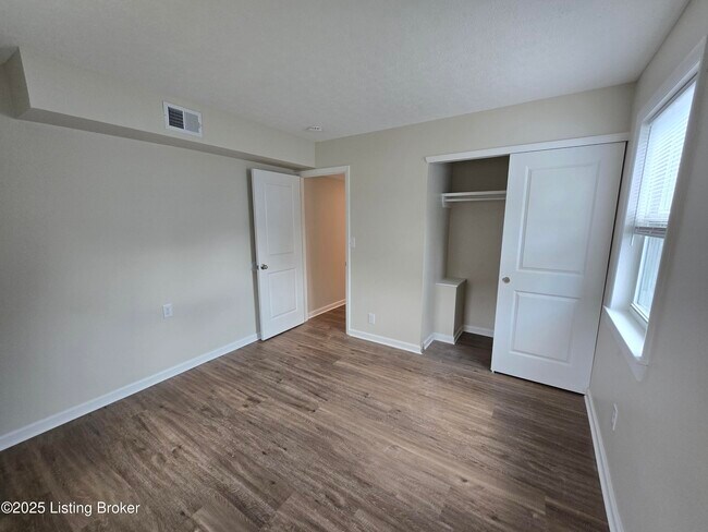 Building Photo - 9124 Kenlock Dr