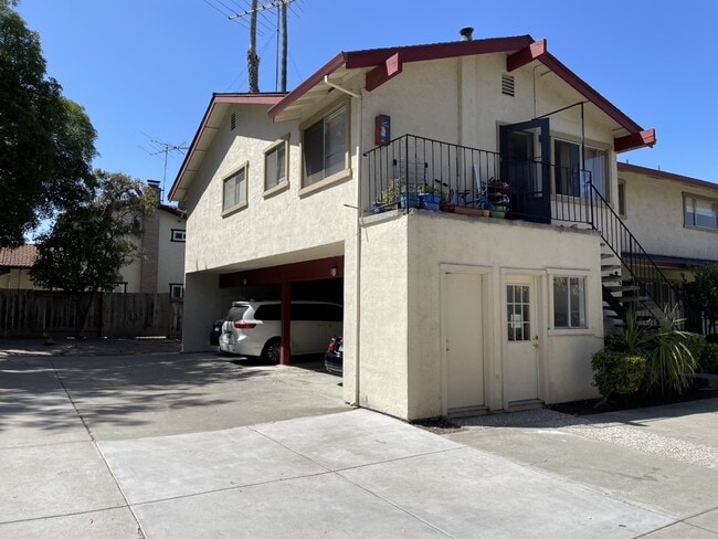 Building Photo - 43150 Starr St