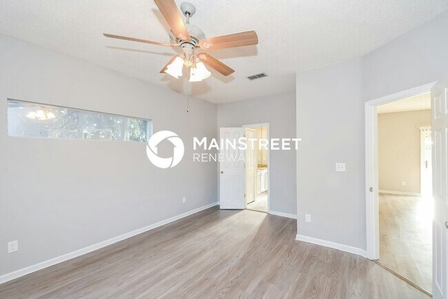 Building Photo - 3 Bedroom Pet-Friendly Home in Fernandina Beach, FL with Main Street Renewal