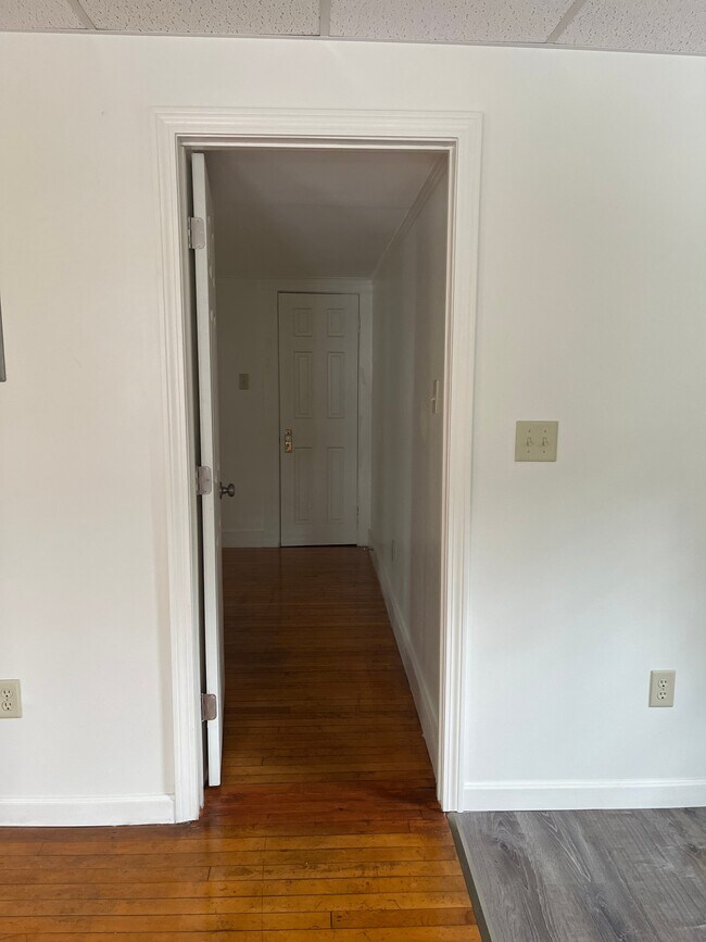 Building Photo - 14 Myrica Ave