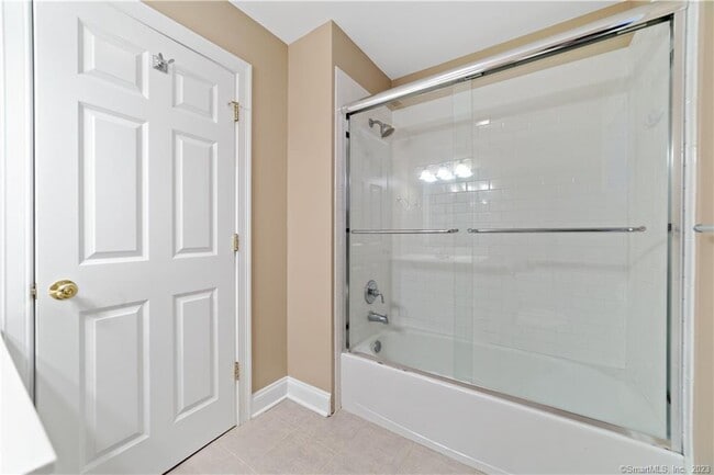 Building Photo - 85 Camp Ave