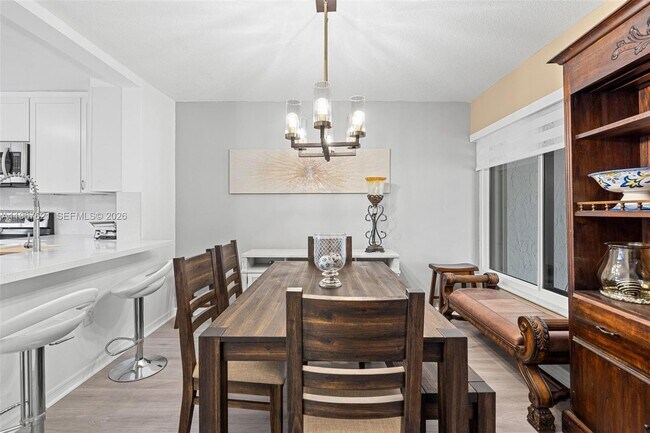 Building Photo - 9439 SW 123rd Ave Ct