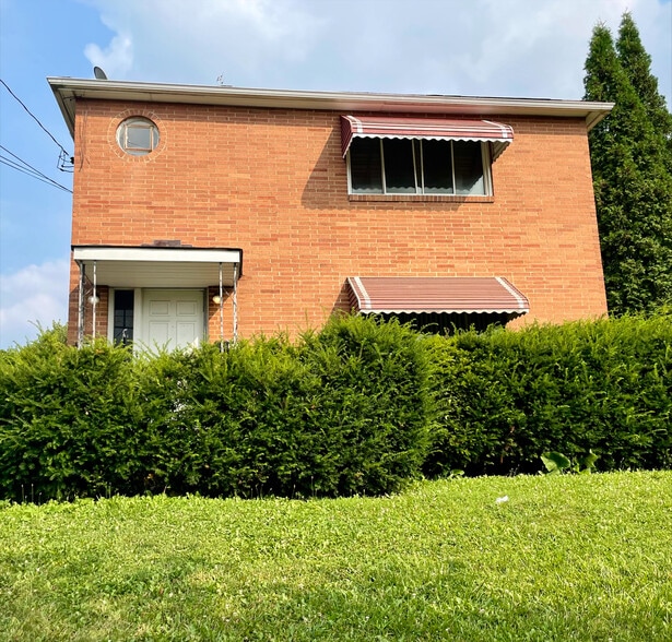 Building Photo - 565 Treeside Dr
