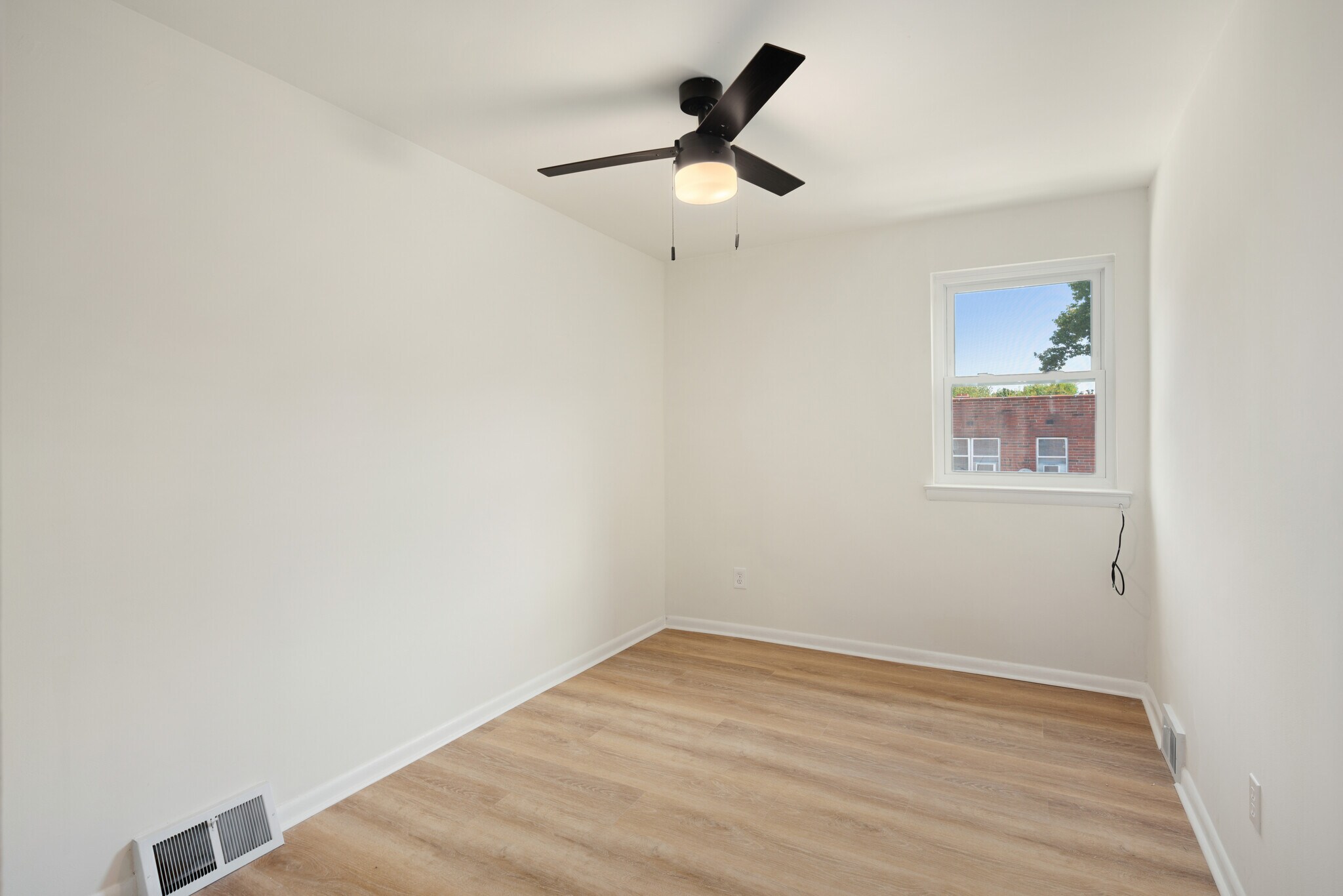 Building Photo - 5479 Quentin St