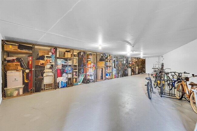 Building Photo - 3402 Bimini Ln