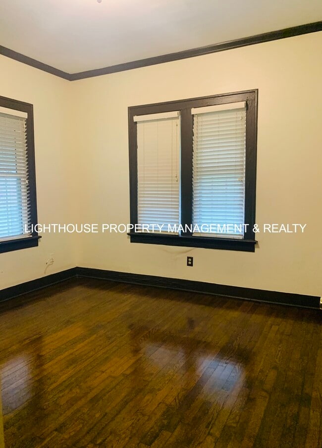 Building Photo - Coming Soon! Charming 2 Bedroom Home in Historic San Marco!