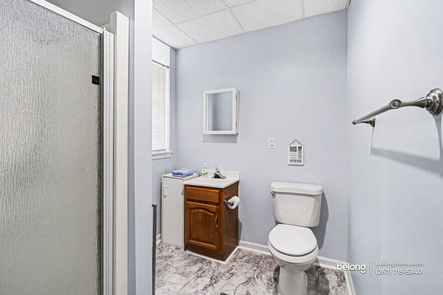 Building Photo - 418a McFarlan Rd