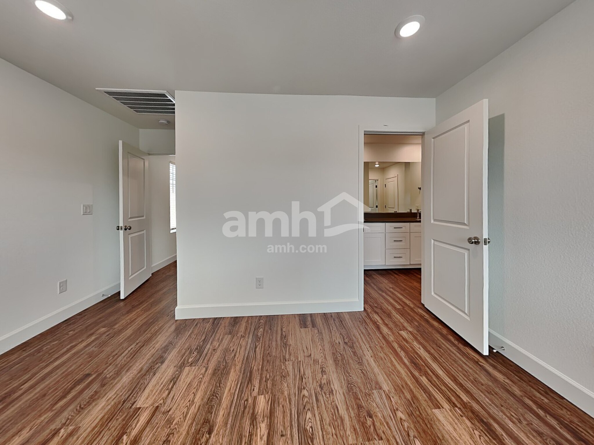 Building Photo - 9128 Ribbon Mdw Ct