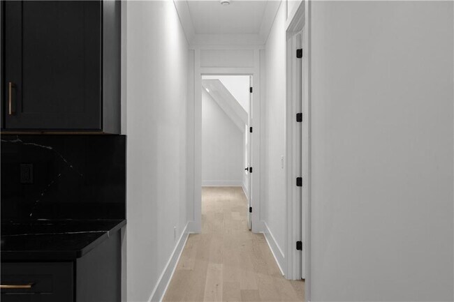 Building Photo - 409 Thunder Rd