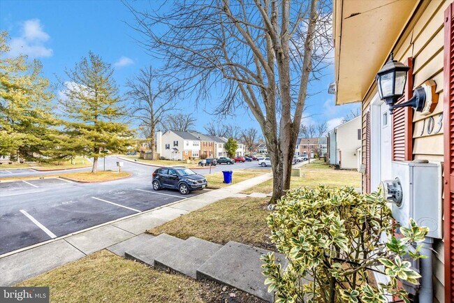 Building Photo - 103 Savannah Ct