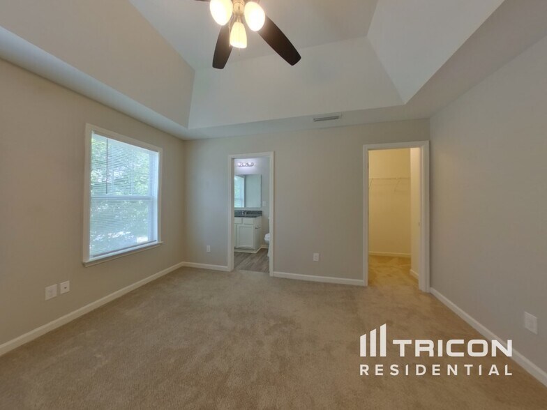 Building Photo - 1017 Joselynn Drive