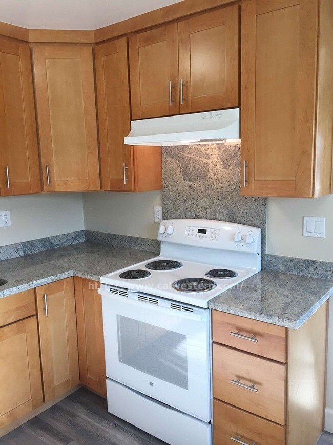 Building Photo - 4351 Hamilton Ave