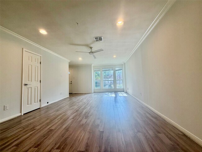 Building Photo - 5800 Lumberdale Rd