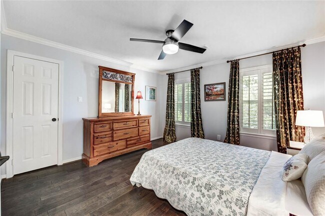 Building Photo - 855 Plainwood Dr