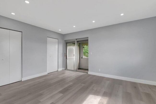 Building Photo - 171 Monaco Way